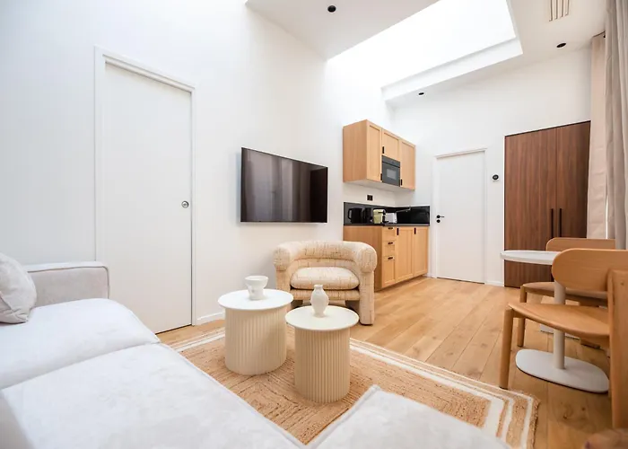 Cia - Elegant Flat Sentier, Grands Boulevards Апартаменты *